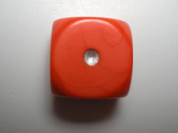 Game Master Opaque Orange w/Silver 16mm d6