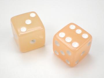 Koplow Games Glow in the Dark Orange w/White 16mm d6 Dice