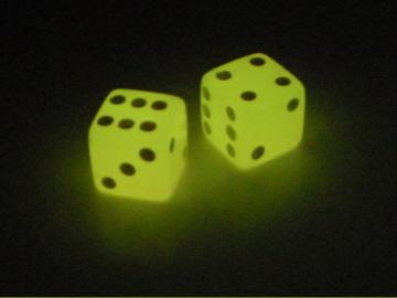 Koplow Games Glow in the Dark Pink w/White 16mm d6 Dice