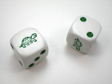 Koplow Games Turtle White w/Green 16mm d6 Dice